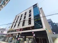 Highend Hotel Geoje - 2-Star