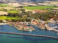 Holiday home on the harbour in Borre - 레지던스