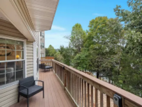 Restful Retreat 2bdr for 6 Hotels in Pine B Township