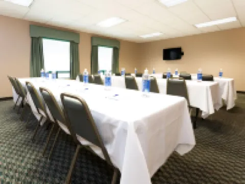 Baymont by Wyndham Mason Hotels in Mason