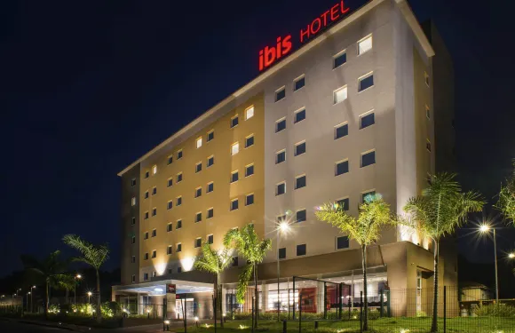 宜必思伊塔蒂巴酒店