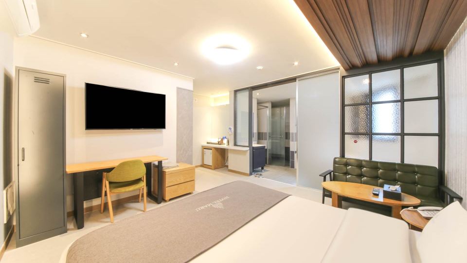 Wanju Maru Hotel
