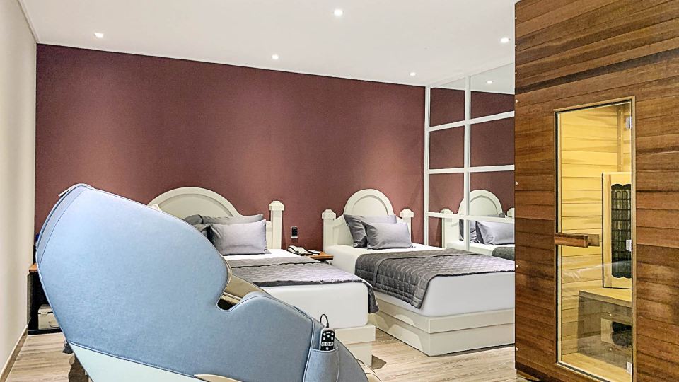 Brown Dot Hotel