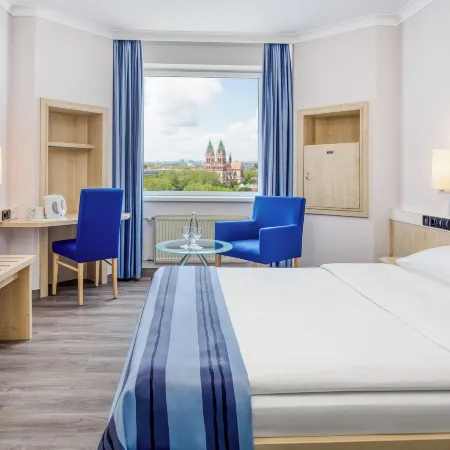 Hotel Freiburg City Center by Leonardo Hotels Отели рядом с достопримечательностью «Река Дреизам»