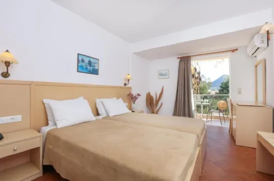 Three Stars Beach Hotel