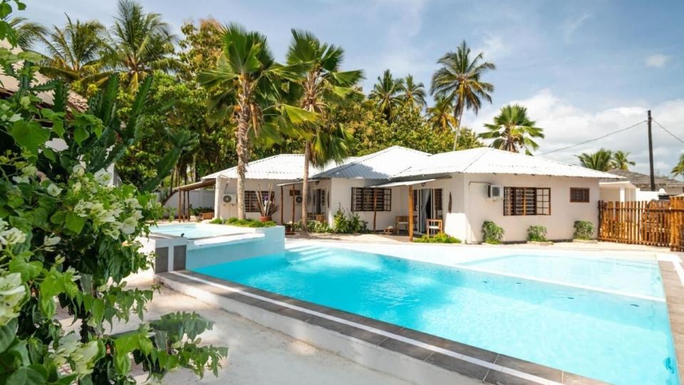 Seashore Beach hotel and Bungalow
