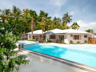 Seashore Beach hotel and Bungalow