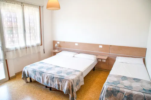 Two triple bedroom flat near the beach in Eraclea