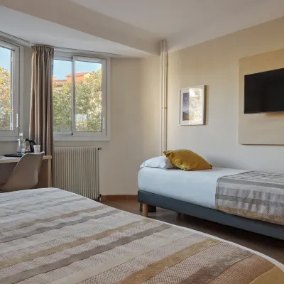 The Originals City, Hôtel Mondial, Perpignan Hotels near Palace of the Kings of Majorca