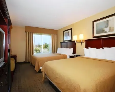 Quality Inn & Suites Hotels in Bensalem