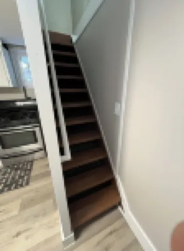 Adorable 2-bedroom home, 2 min walk to lake, restaurants, shops.Near SB Dunes