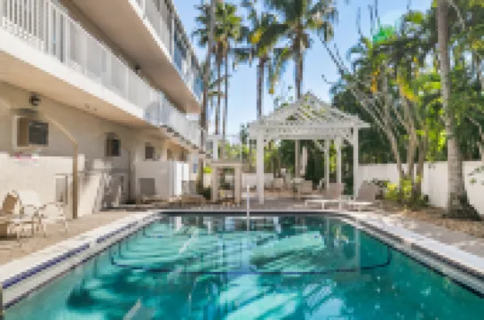 Heated Pool and Three Lanais - Charming Coastal Haven