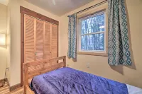 Peaceful Wooded Retreat at Lake Wallenpaupack! - Swimmingpools