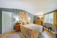 Pet-Friendly Getaway w/ Porch in Banner Elk! - 3 tähden