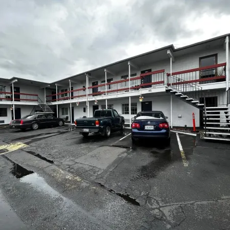 Travelers Inn by OYO Longview Kelso