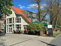 Hotel Schöne Aussicht, Stilvoll modern, direkt am Rüstersieler Hafen