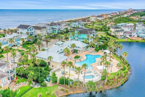 Elegant Waterfront Condo With Central AC, Balcony, and Shared Pools & hot Tubs