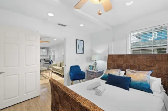 棕櫚灣隱居處兩卧靠近海灘