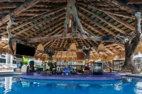 Holiday Inn Resort SOUTH PADRE ISLAND-BEACH FRONT by IHG - pantai