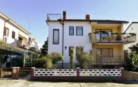 Spacious Apartment With Parking