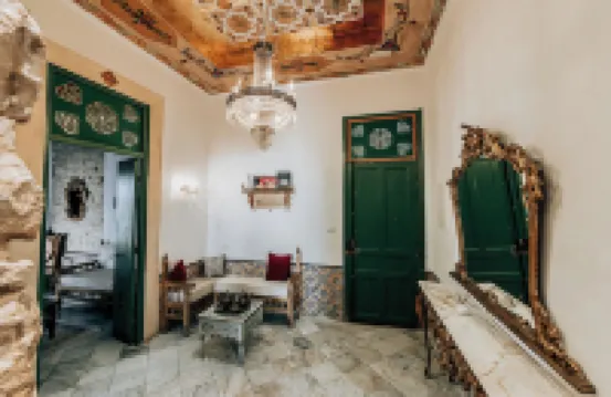 達爾麥地那帶全景露台的房屋