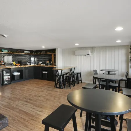 Americas Best Value Port Polson Inn