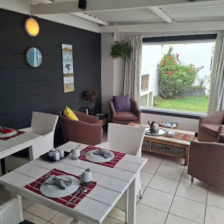 PebbleStoneHouse Bed & Breakfast