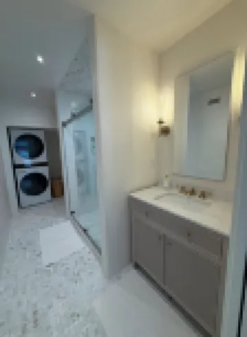 Historic Beach Cottage / Steps to Beach & Dining