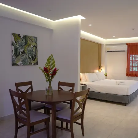 Albrook Inn