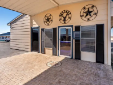 Rodeway Inn Hotels in Llano
