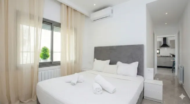 Cozy Stay With Balcony View in La Marsa Hotels in 