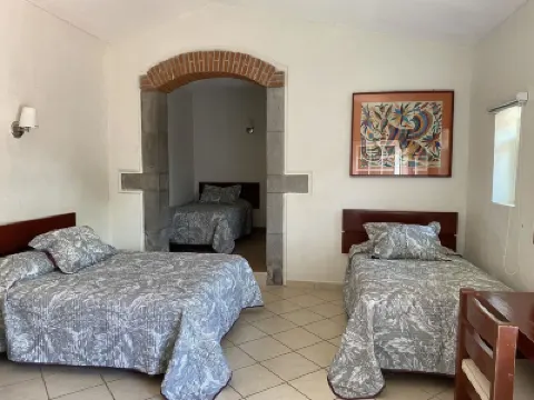 IMSS拉特立尼達度假中心(Centro Vacacional IMSS La Trinidad) 住宿飯店