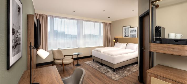 โรงแรมแอสเตอร์ คีล บายกองปานีล โรงแรมในคีล