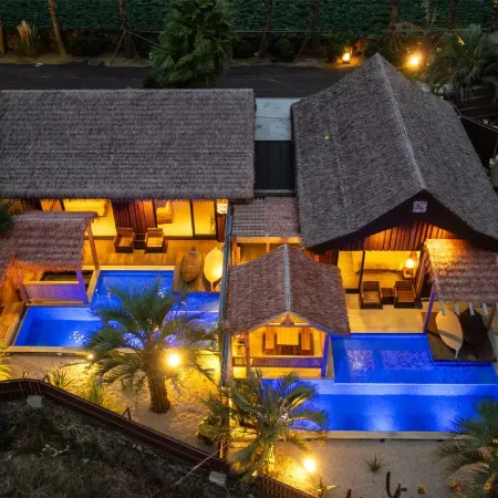 Hyeopjae W.Hill Pool Villa Отели рядом с достопримечательностью «Комплекс Мёнвольдэ»
