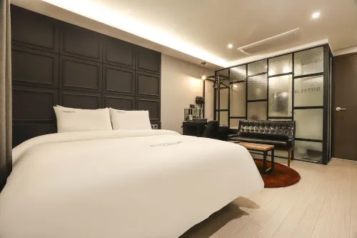 Wolgot Unique Hotel 28 - พร้อมWifi
