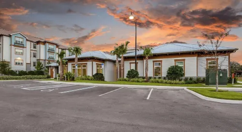 Landing Apartments Near South Apopka, FL