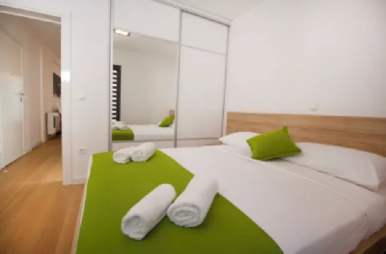 Makarska Touristik Apartments โรงแรมใน