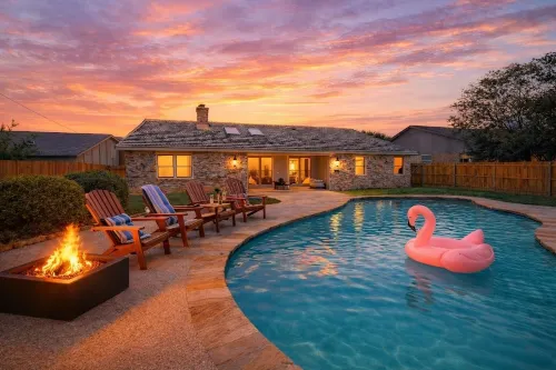 Stylish Villa-Near Stadiums, Large Pool,Pool Table