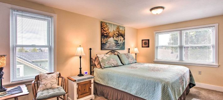 Central Eugene House w/ Updated Interior & Yard! Hotels in Eugene