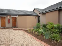 Rusty Estate - Self Catering Hotels in Witbank