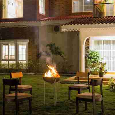 ELIVAAS Varsha Greens 4 BHK with Pool Hotel Exterior