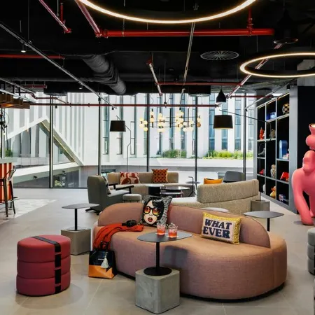 Moxy Alfragide Lisboa