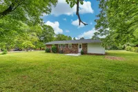941 Pine Manor Family - Country Houses