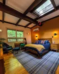 Cozy Mid-Century Retreat with Spa Hot Tub