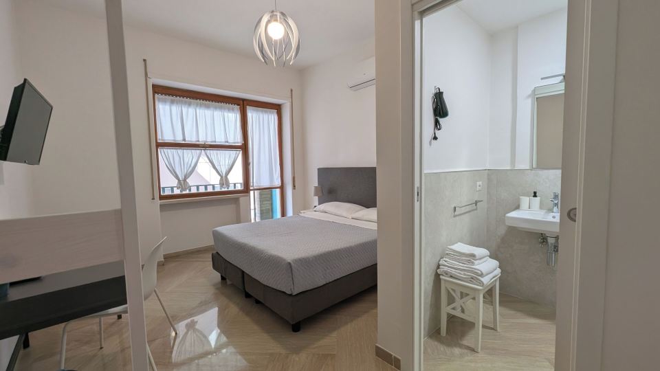 Napoli City Inn