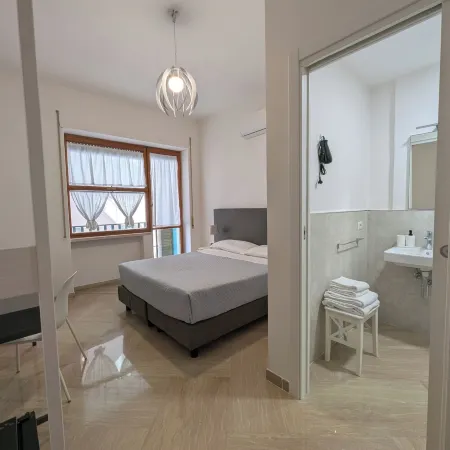 Napoli City Inn