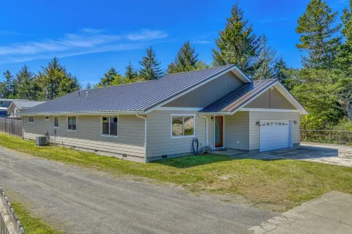 Beautiful family home, spacious living and only minutes from the beach.