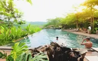 Desa Alamanis Resort Vila - Pools