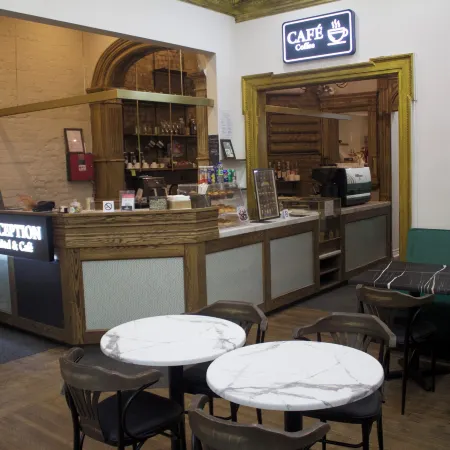 Ambrose House & Cafe - Self Check-in Guesthouse Отели рядом с достопримечательностью «Университет Макгилл»