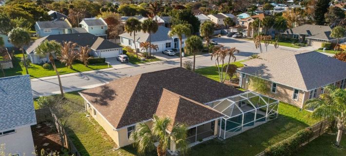 255 Corona Ave Hotels in Cocoa Beach